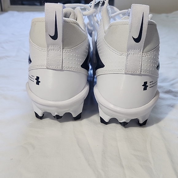 Nike Alpha Menace 4, White and Midnight Blue Men's Football Cleats - Picture 4 of 12